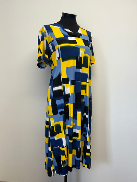 Ladies Adaptive Dress With Knotted Collar